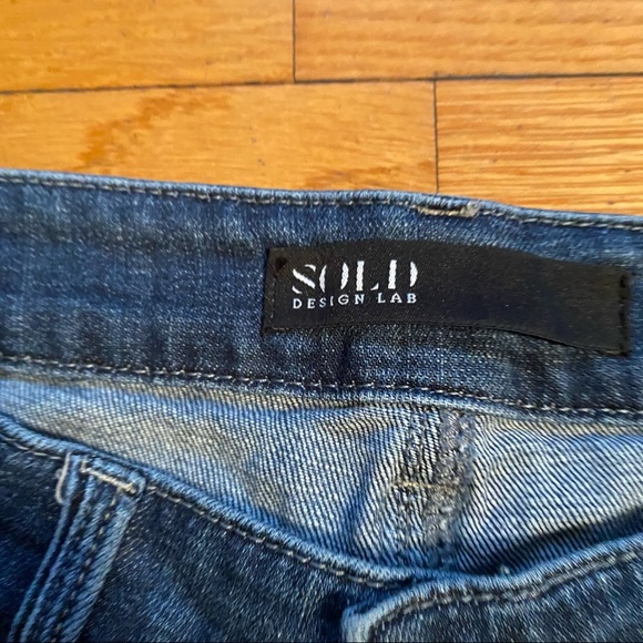 SOLO Design Lab Distressed Jeans - Picture 6 of 16